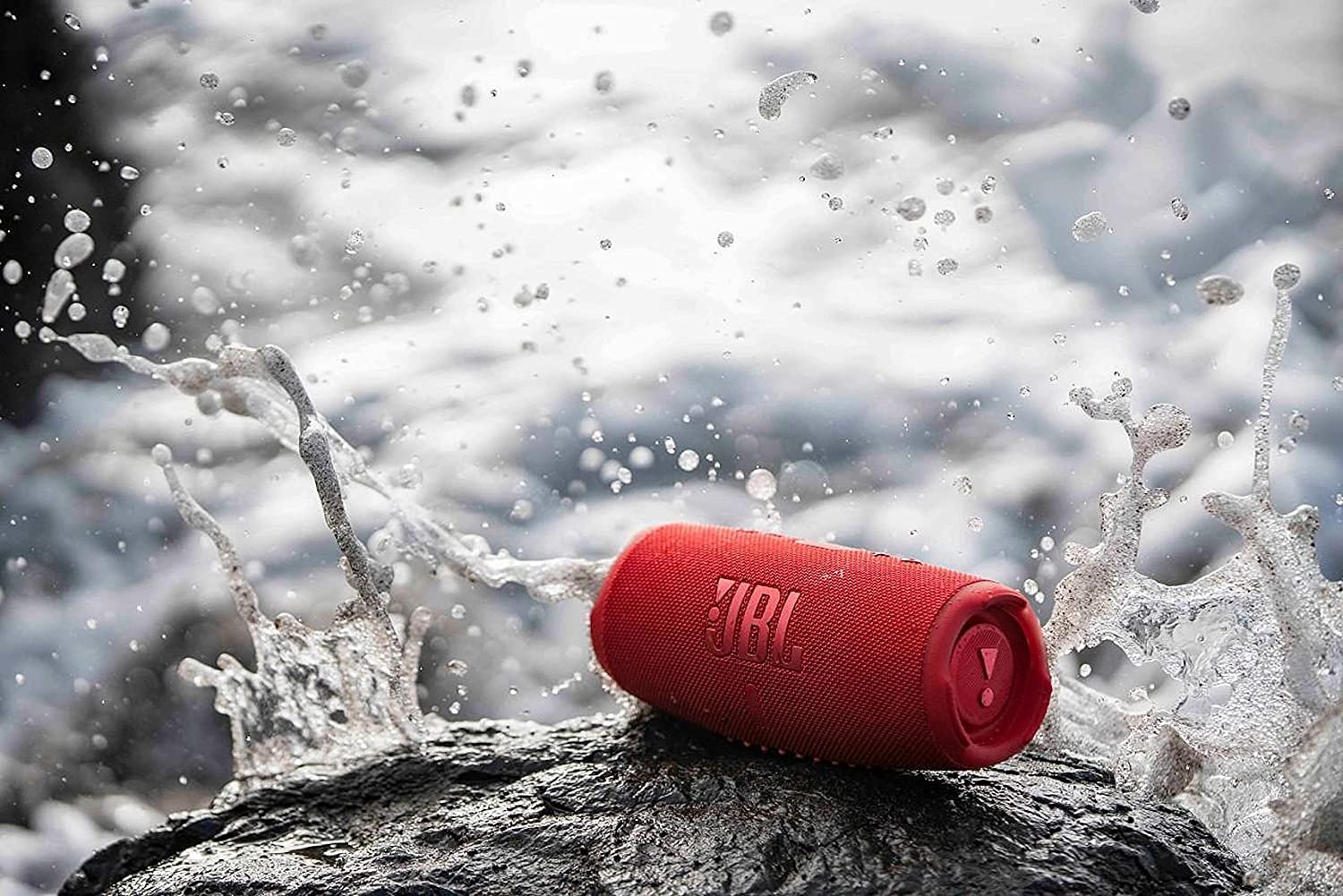 JBL CHARGE 5 - Portable Bluetooth Speaker with IP67 Waterproof and USB Charge out - Red