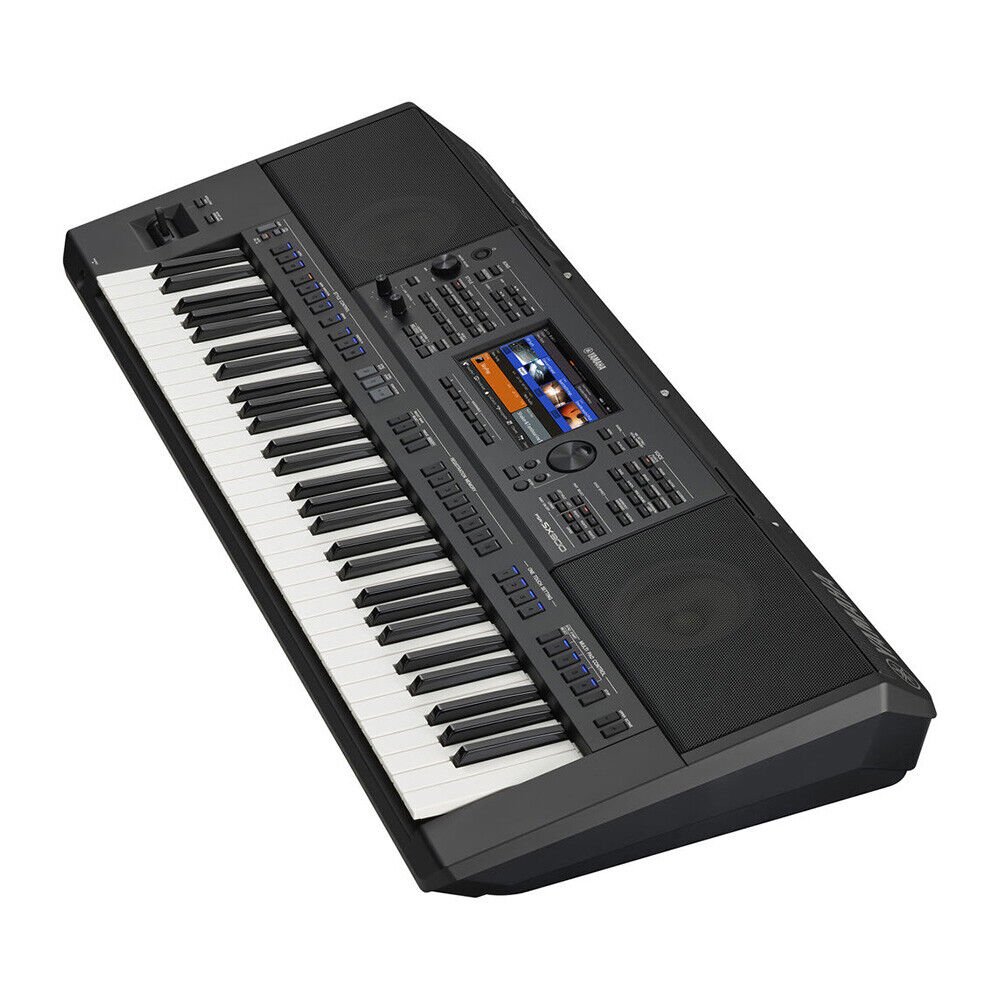 Yamaha PSR - SX900 Arranger workstation keyboard